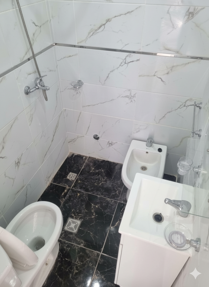 1 amb al frente con balcon Z/Aldrey