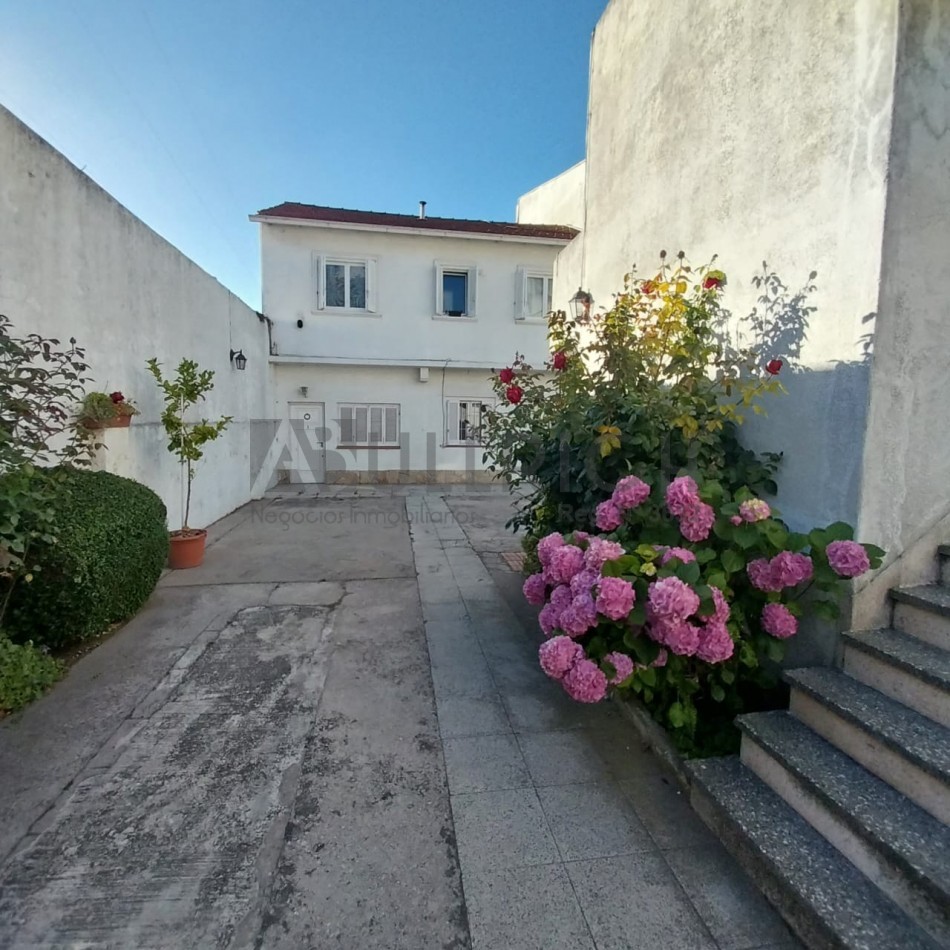 2 amb c/espacio de cochera LA PERLA