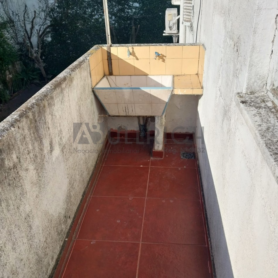 2 amb c/espacio de cochera LA PERLA