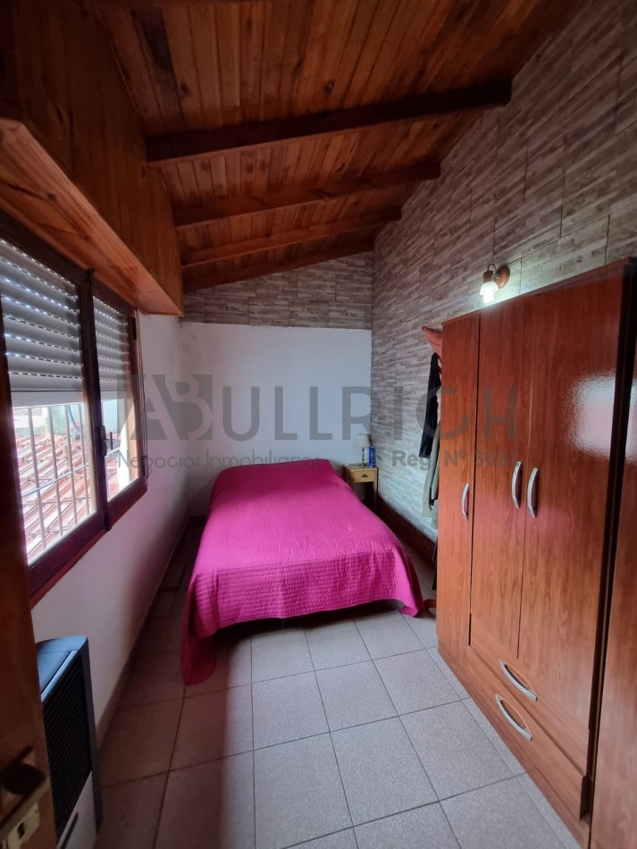 Impecable chalet sobre lote de 12 x 25