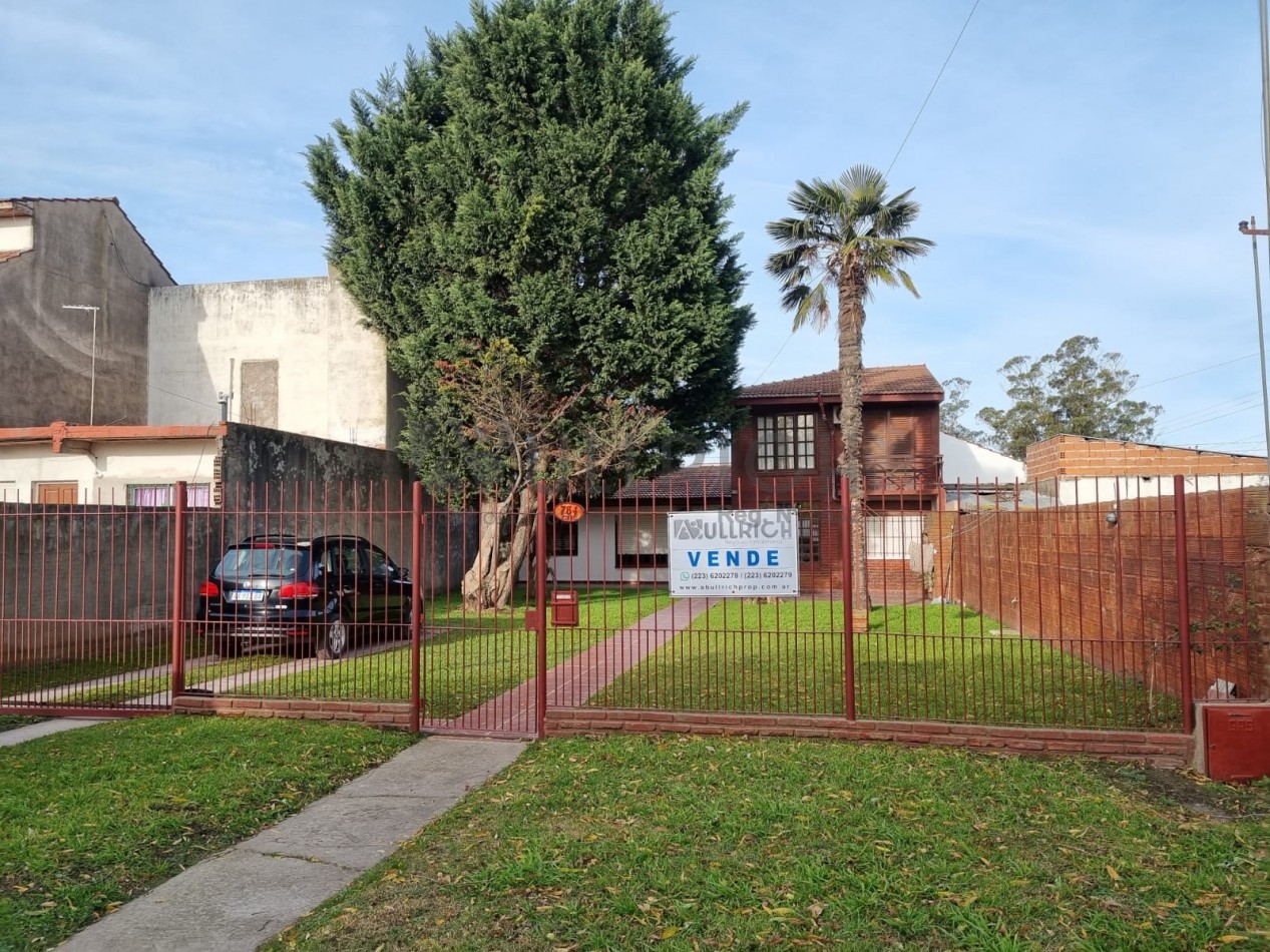 Impecable chalet sobre lote de 12 x 25