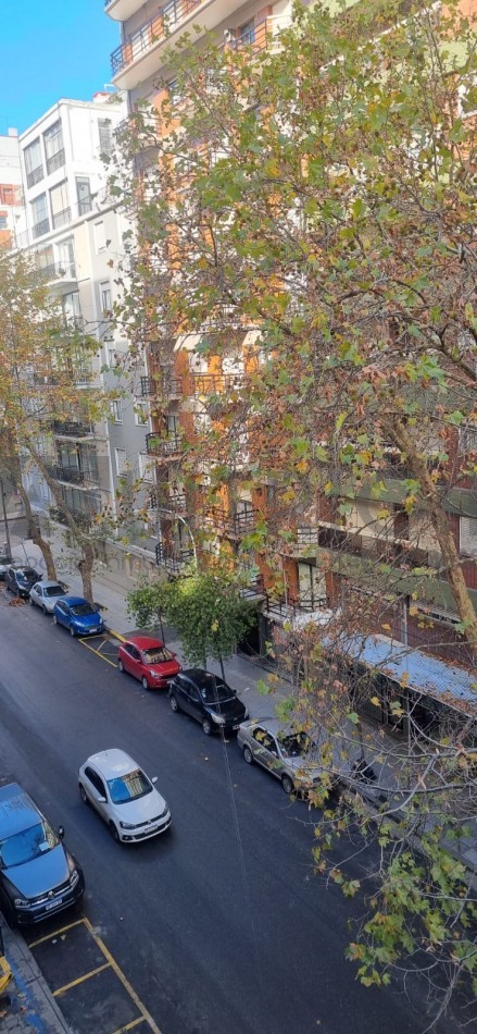 1 amb. al frente c/balcon BROWN Y CORRIENTES