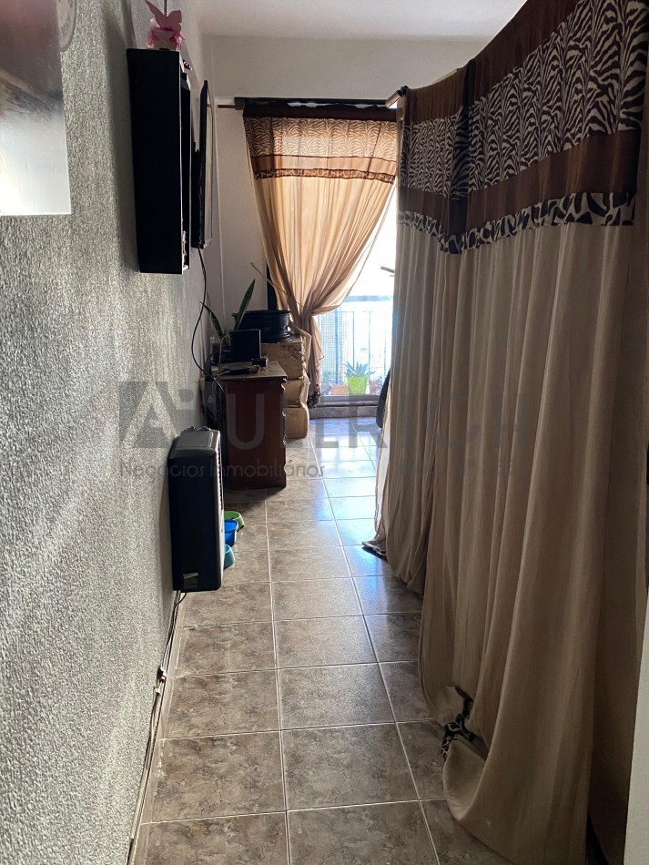 2 ambientes al frente con balcon zona Centro