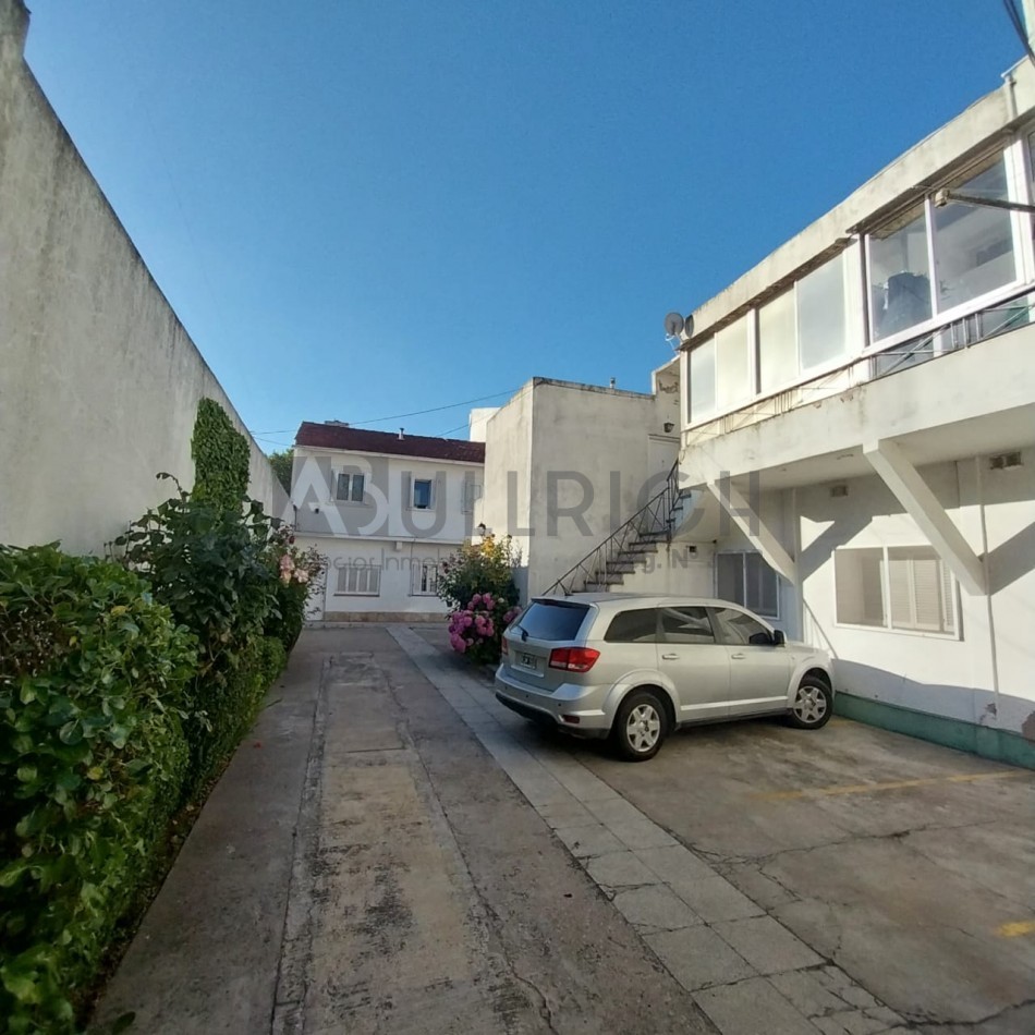 2 amb c/espacio de cochera LA PERLA