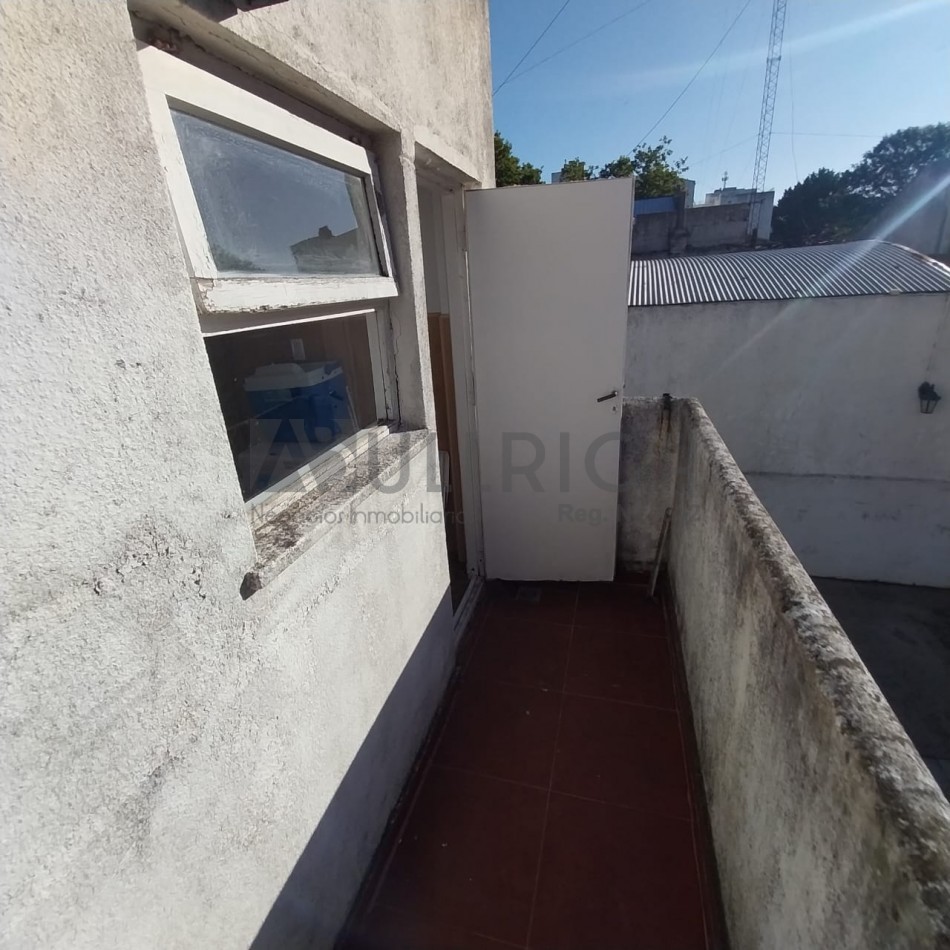 2 amb c/espacio de cochera LA PERLA