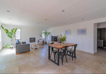 Casa moderna de 4 ambientes z/Los Acantilados